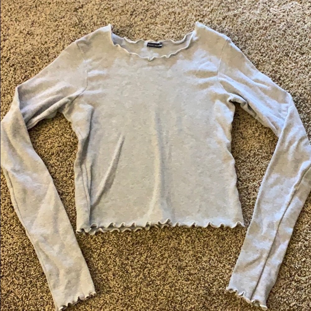 brandy melville long sleeve crop top